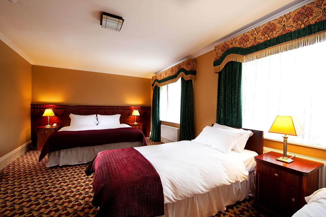 Riverbank House Hotel Ferrybank Екстер'єр фото